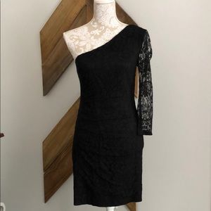Black lace express dress